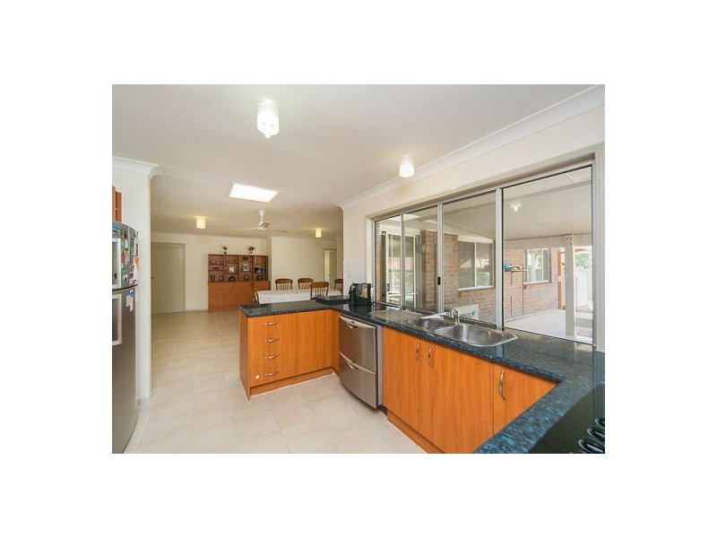 8 Aureo Court, Wellington Point QLD 4160