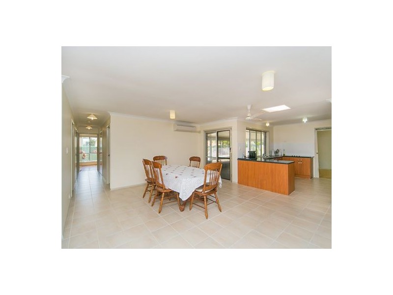 8 Aureo Court, Wellington Point QLD 4160
