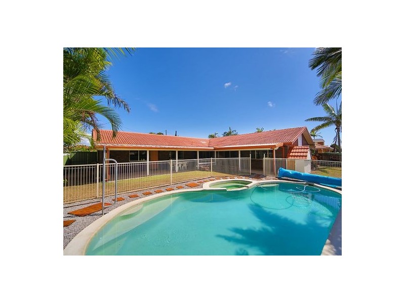 8 Aureo Court, Wellington Point QLD 4160