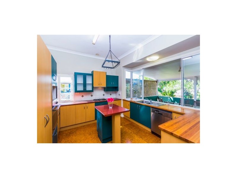 112 Bowering Street, Lota QLD 4179