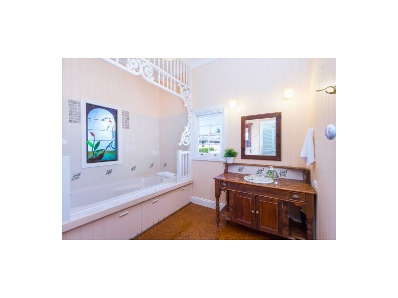 112 Bowering Street, Lota QLD 4179