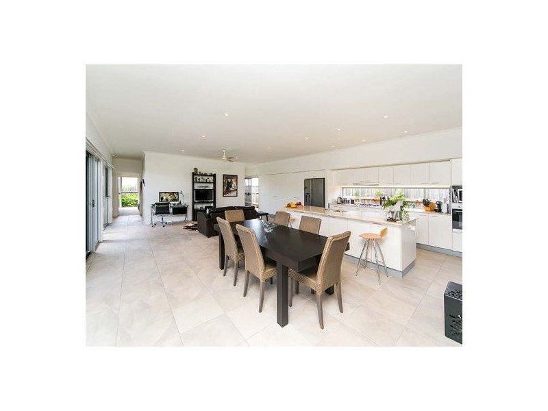 21 Macquarie Street, Wakerley QLD 4154