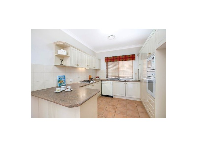 15 Oleander Place, Carindale QLD 4152