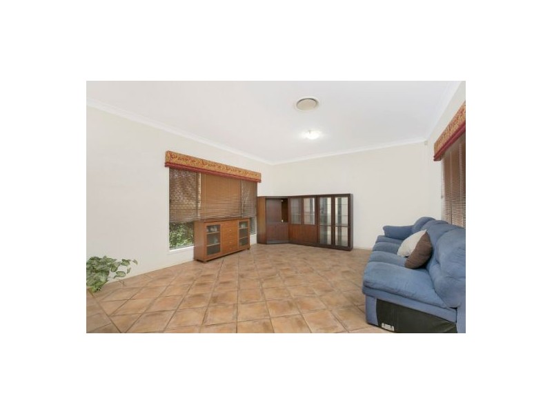 15 Oleander Place, Carindale QLD 4152