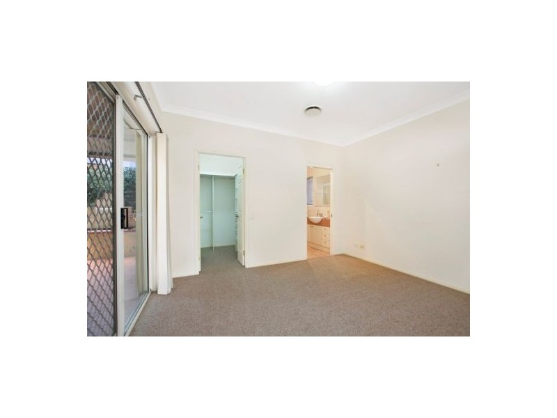 15 Oleander Place, Carindale QLD 4152