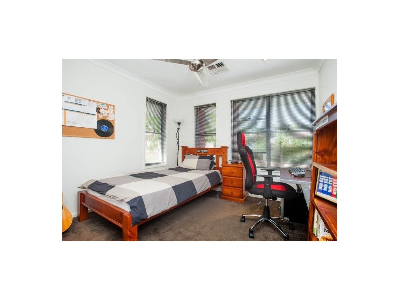 39 Almavale Street, Carindale QLD 4152