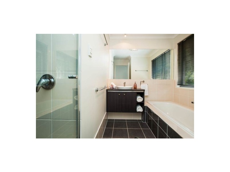 39 Almavale Street, Carindale QLD 4152