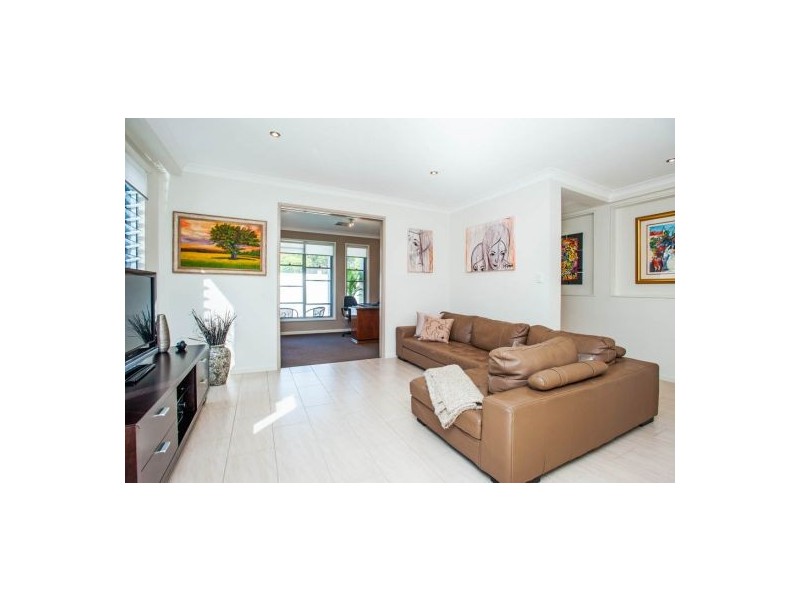 39 Almavale Street, Carindale QLD 4152