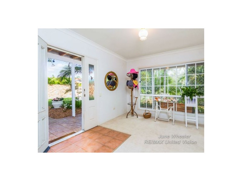 42 Kilmorey Street, Carindale QLD 4152