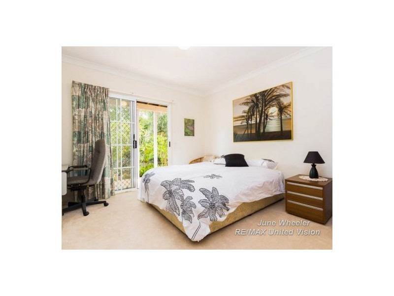 42 Kilmorey Street, Carindale QLD 4152