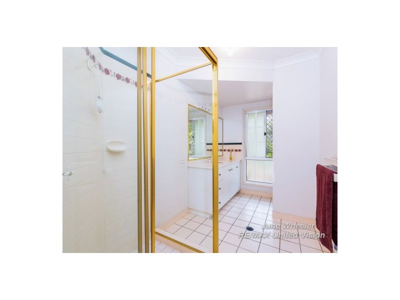 42 Kilmorey Street, Carindale QLD 4152