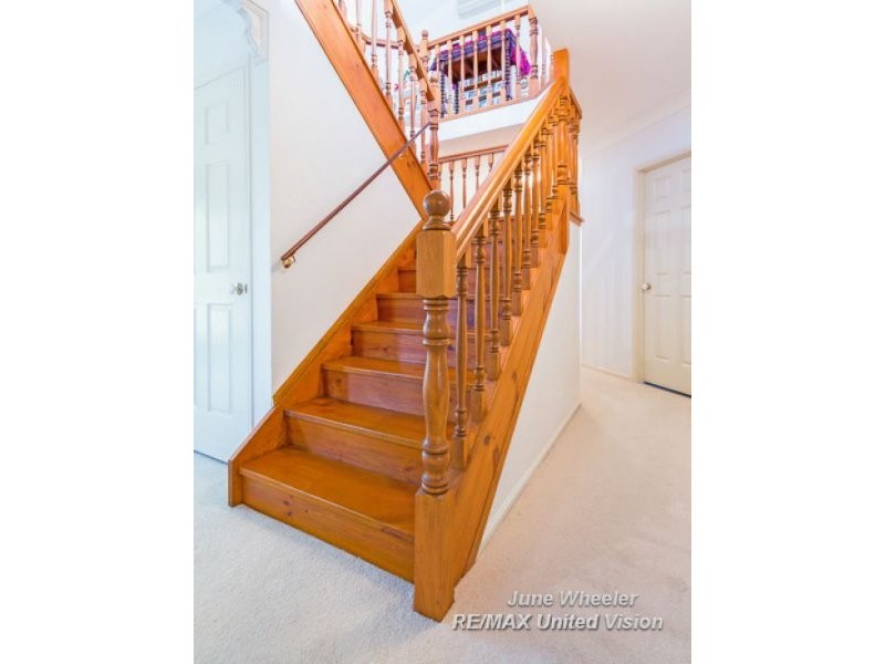 42 Kilmorey Street, Carindale QLD 4152