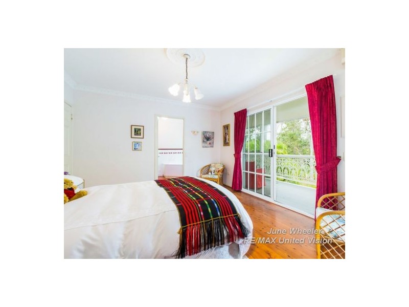 42 Kilmorey Street, Carindale QLD 4152