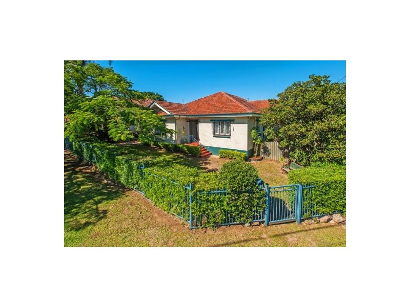 40 Doughty Avenue, Holland Park West QLD 4121