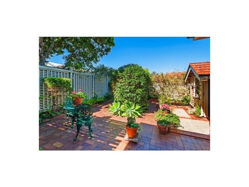 40 Doughty Avenue, Holland Park West QLD 4121