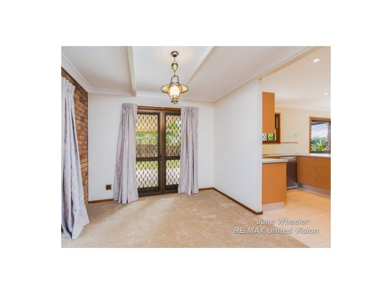 25 Lindisfarne Street, Carindale QLD 4152