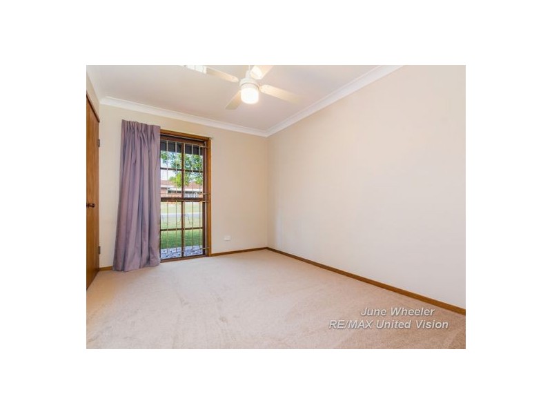 25 Lindisfarne Street, Carindale QLD 4152