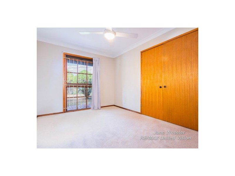 25 Lindisfarne Street, Carindale QLD 4152