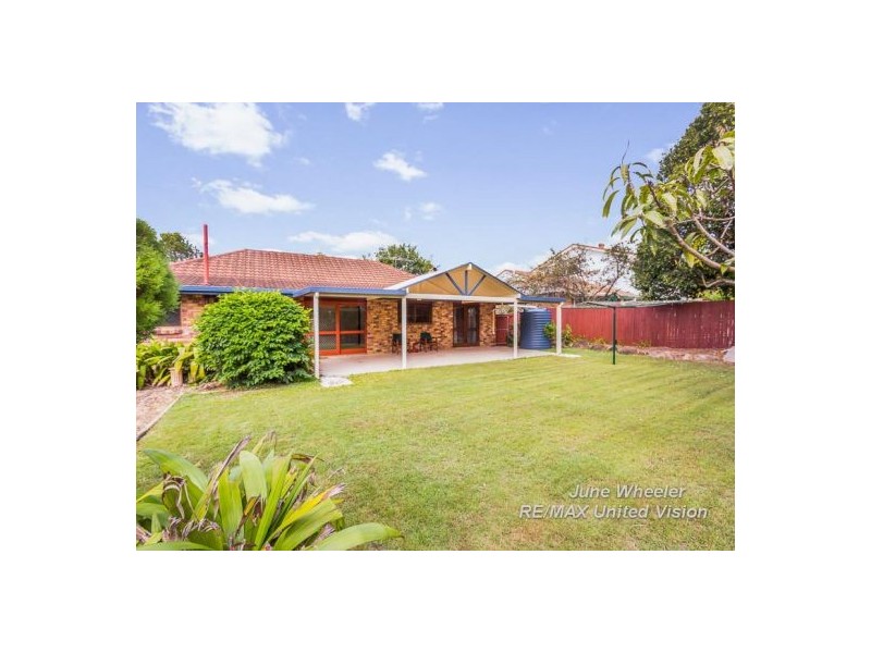 25 Lindisfarne Street, Carindale QLD 4152