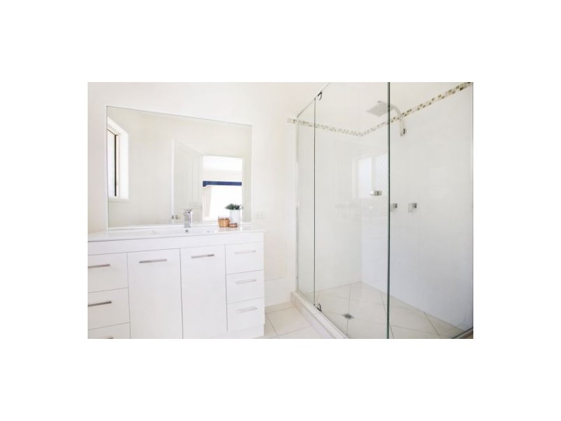 14 Sandalwood Close, Mackenzie QLD 4156
