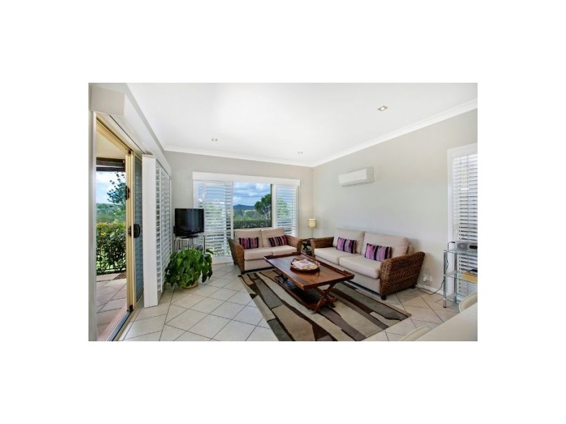 66 Flame Tree Crescent, Carindale QLD 4152