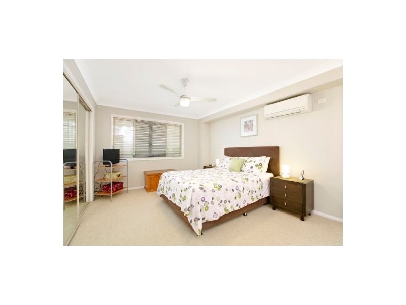 66 Flame Tree Crescent, Carindale QLD 4152