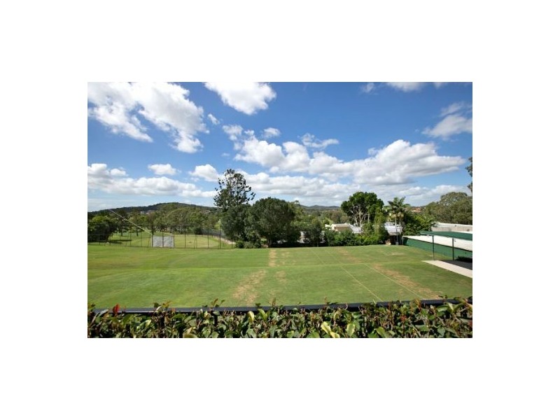 66 Flame Tree Crescent, Carindale QLD 4152