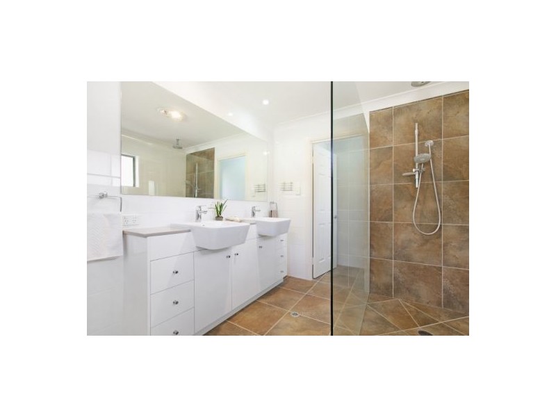 35 Eromanga Street, Carindale QLD 4152