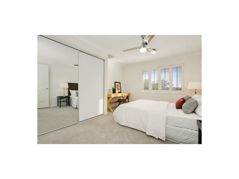 35 Eromanga Street, Carindale QLD 4152