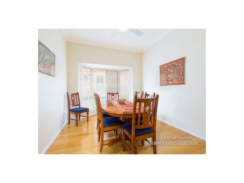 27 Kilmorey Street, Carindale QLD 4152