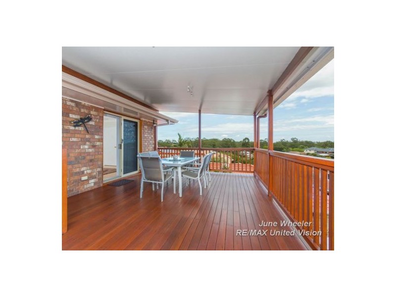 27 Kilmorey Street, Carindale QLD 4152