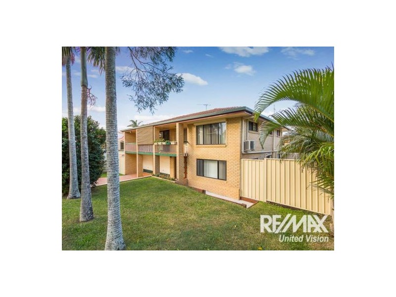 8 Modred Street, Carindale QLD 4152