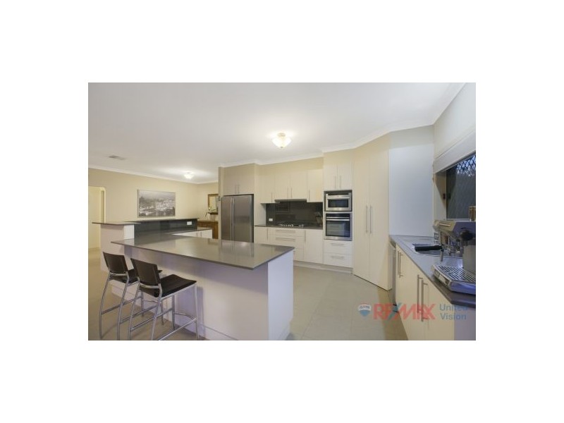 73 Brokenwood Circuit, Gumdale QLD 4154