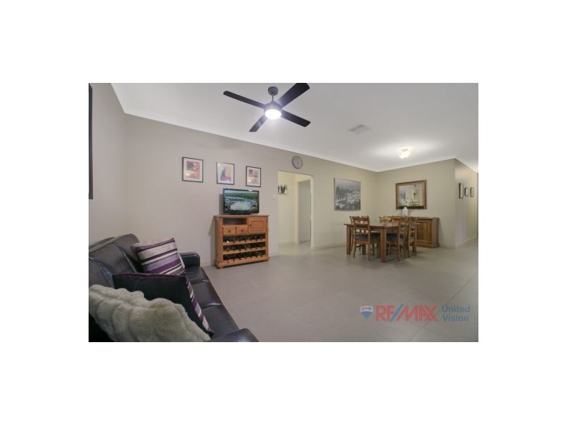 73 Brokenwood Circuit, Gumdale QLD 4154