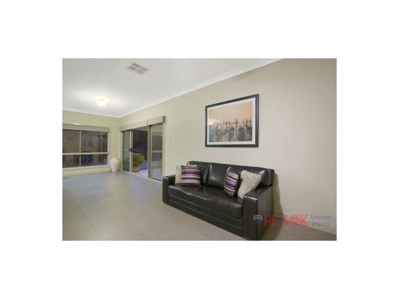 73 Brokenwood Circuit, Gumdale QLD 4154