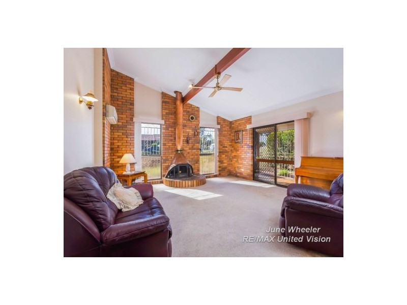 63 Bridgnorth Street, Carindale QLD 4152