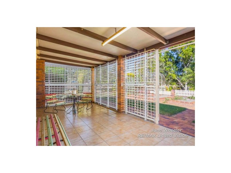 63 Bridgnorth Street, Carindale QLD 4152