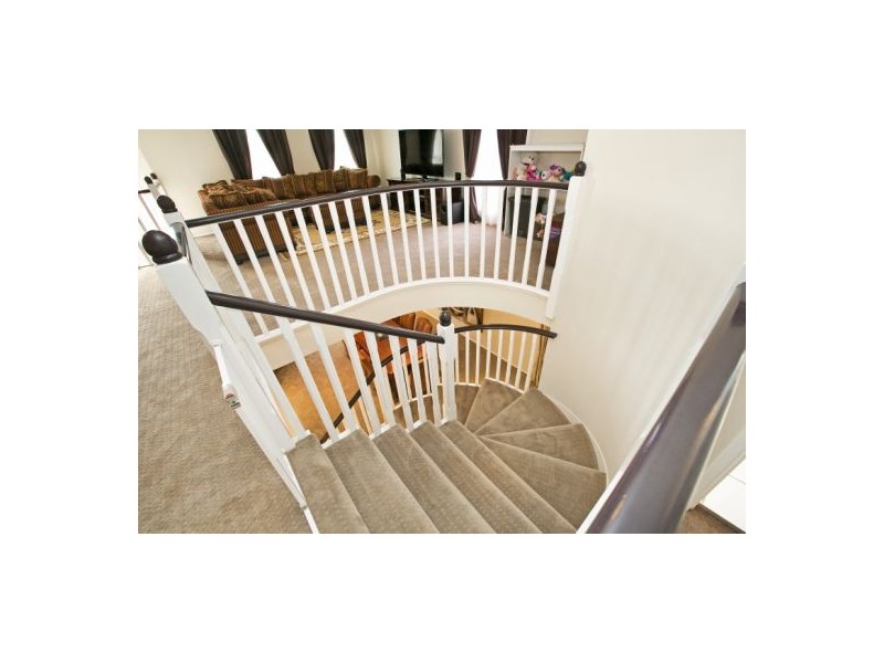 8 Forest Place, Carindale QLD 4152