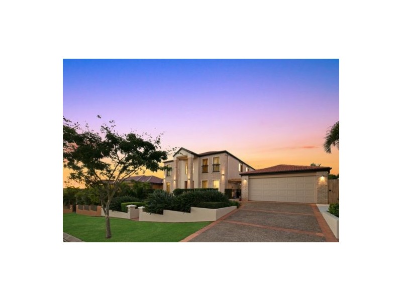 8 Forest Place, Carindale QLD 4152