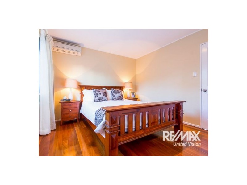 18 City View Road, Camp Hill QLD 4152