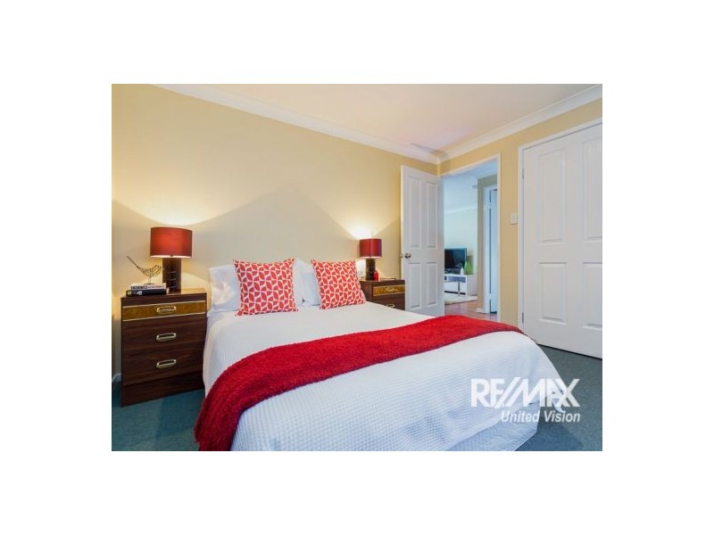 18 City View Road, Camp Hill QLD 4152