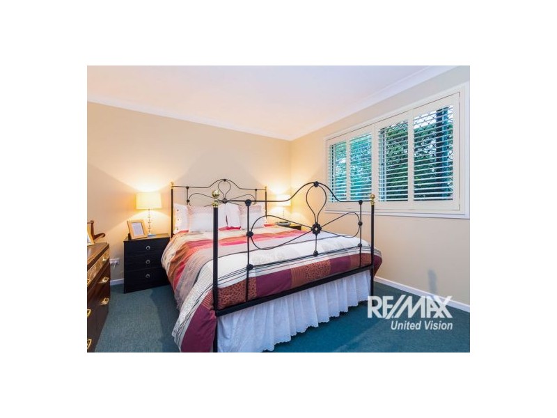 18 City View Road, Camp Hill QLD 4152