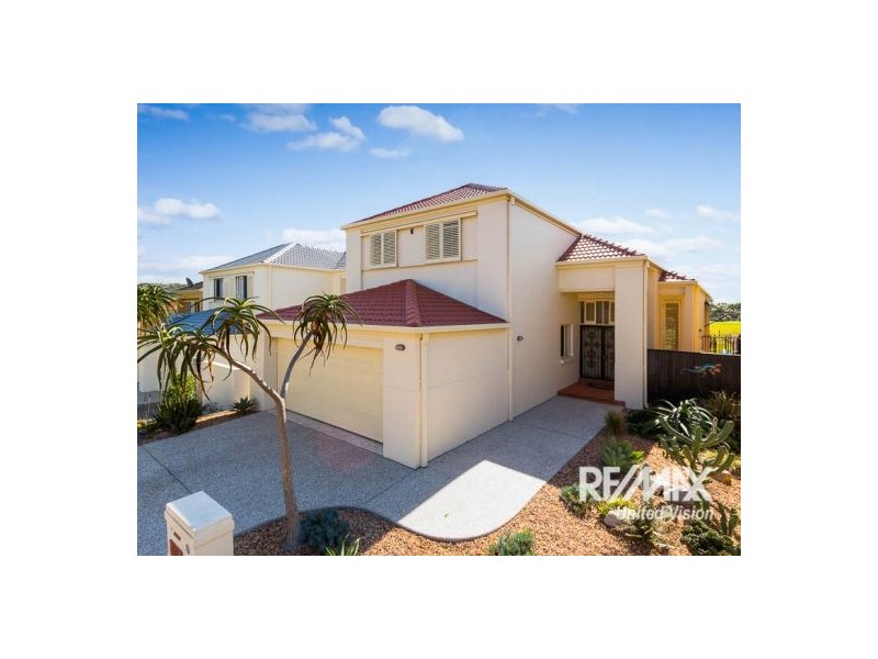 50 Flame Tree Crescent, Carindale QLD 4152