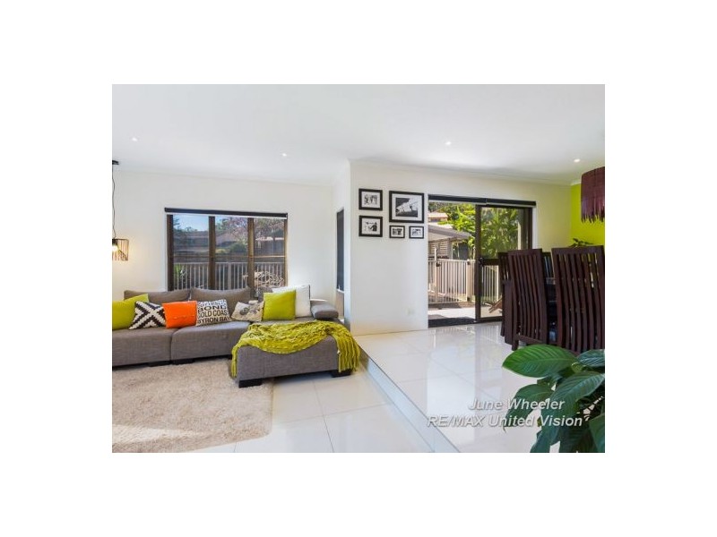 7 Raymore Court, Carindale QLD 4152