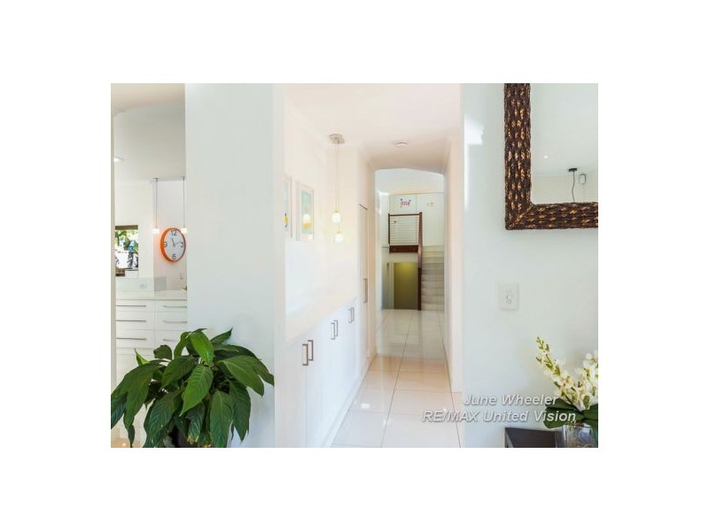 7 Raymore Court, Carindale QLD 4152