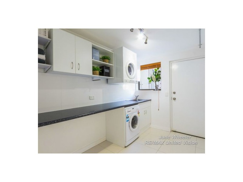 7 Raymore Court, Carindale QLD 4152