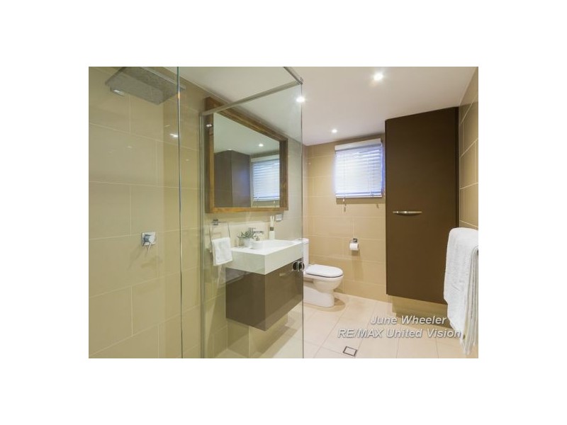 7 Raymore Court, Carindale QLD 4152