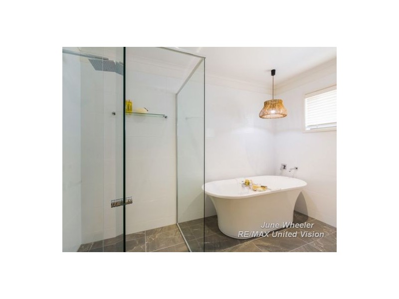 7 Raymore Court, Carindale QLD 4152