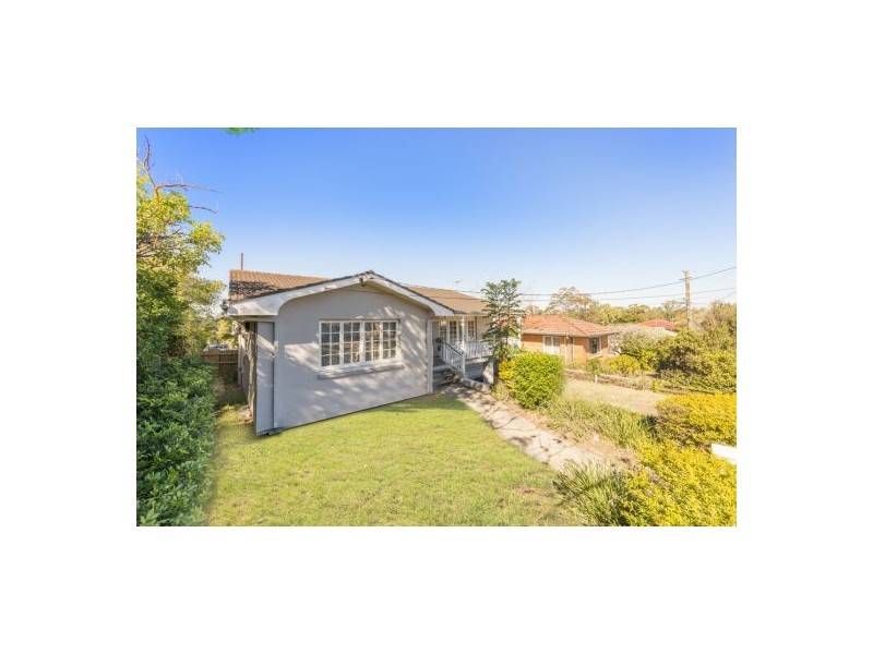 9 Cresthaven Drive, Mansfield QLD 4122