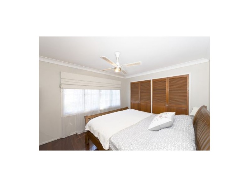 9 Cresthaven Drive, Mansfield QLD 4122